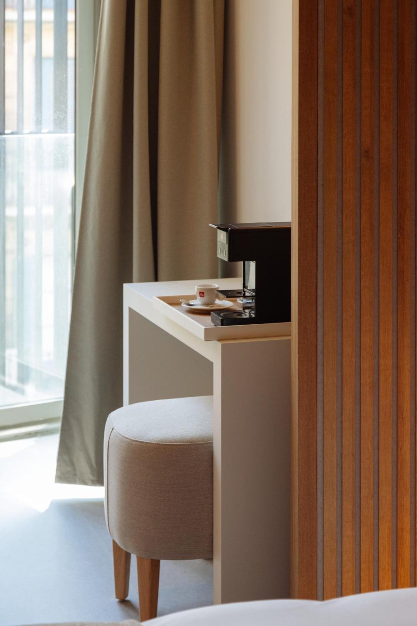 Arconte, Adults Only 4*